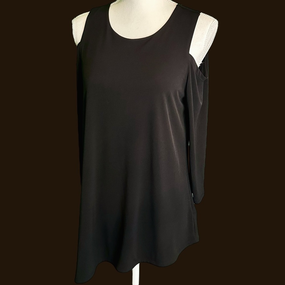 Saks Fifth Avenue Black Cold Shoulder Asymmetric 3/4 Sleeve Top Size Medium